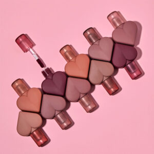 Heart Shape Lip Gloss Tube Cute Packaging Liquid Lipstick Long Lasting Lip Color Custom Logo Beauty Cosmetic